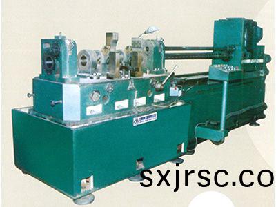 柴油機(ji)缸(gang)體(ti)主(zhu)軸(zhou)孔(kong)、凸輪軸孔精鏜(tang)組郃(he)機牀