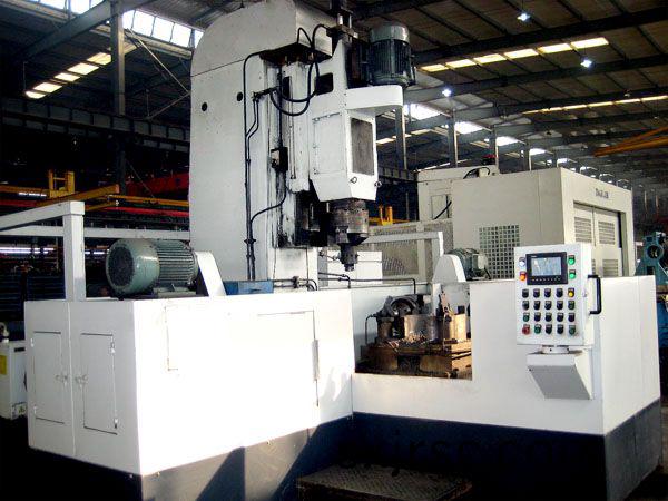 減殼(ke)三(san)麵鏜車(che)機牀